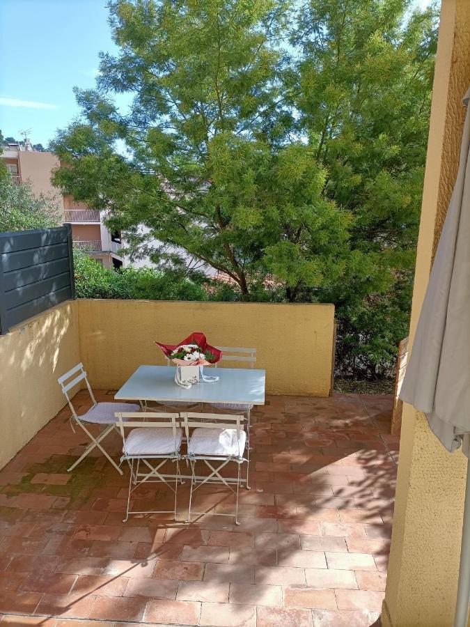 Appartement Proche Mer Avec Terrasse Et Jardin Privatif Hyères Zewnętrze zdjęcie