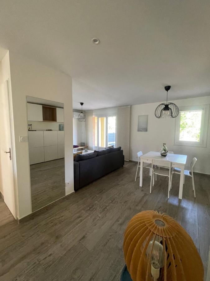 Appartement Proche Mer Avec Terrasse Et Jardin Privatif Hyères Zewnętrze zdjęcie